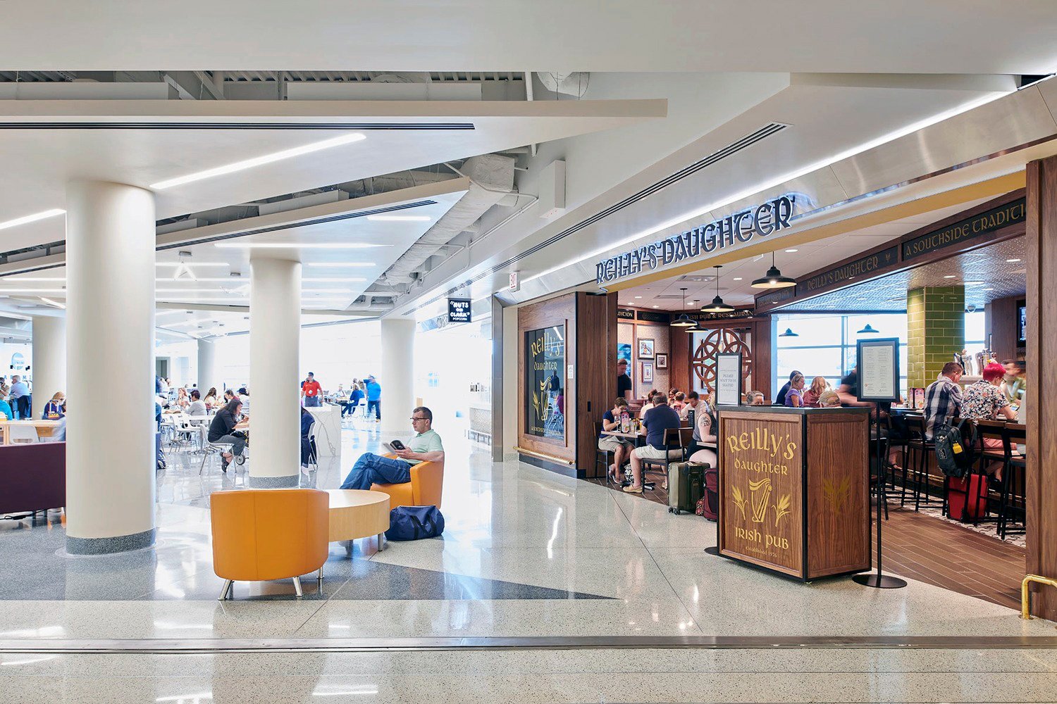 Shops in Chicago near Midway airport